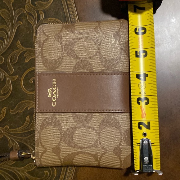 Authentic Coach Wrislet - Picture 7 of 8